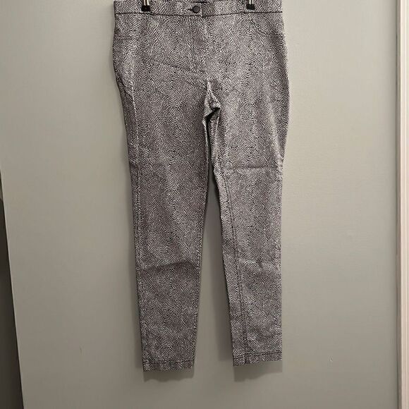 Atmosphere Women's Black And White Abstract Slim Fit Stretch Trouser - Picture 1 of 5